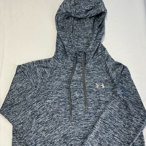 Under Armour | Heat Gear Long Sleeve Hoody Size Medium - Women's